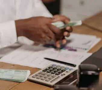 2. FINANZAS-Y-SEGUROS_18