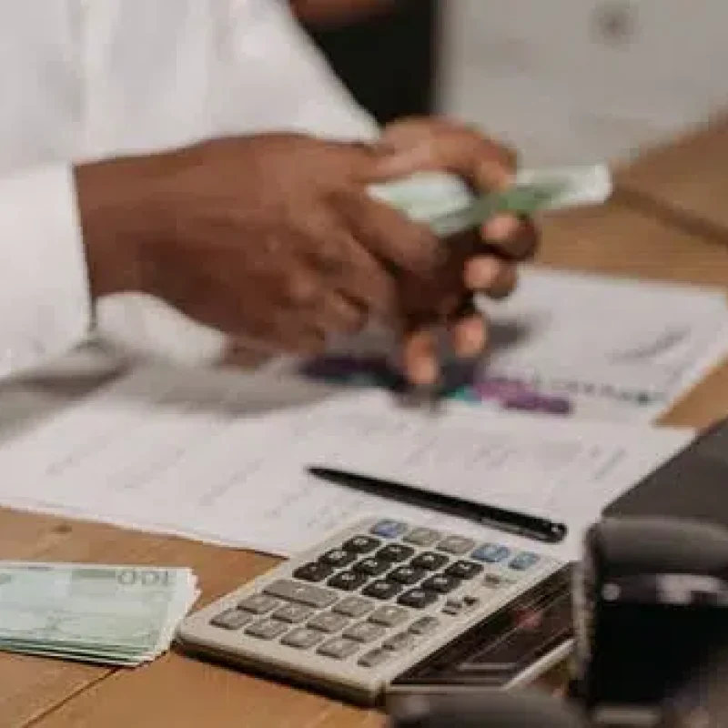 2. FINANZAS-Y-SEGUROS_18