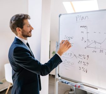 2. FINANZAS-Y-SEGUROS_8
